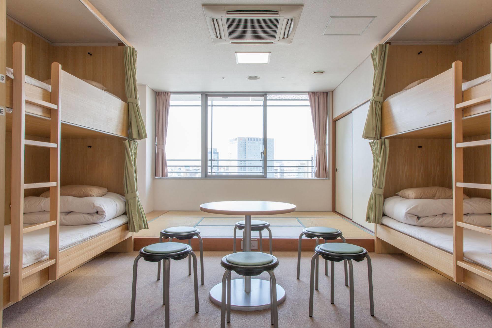 Shin-Osaka Youth Hostel Екстер'єр фото