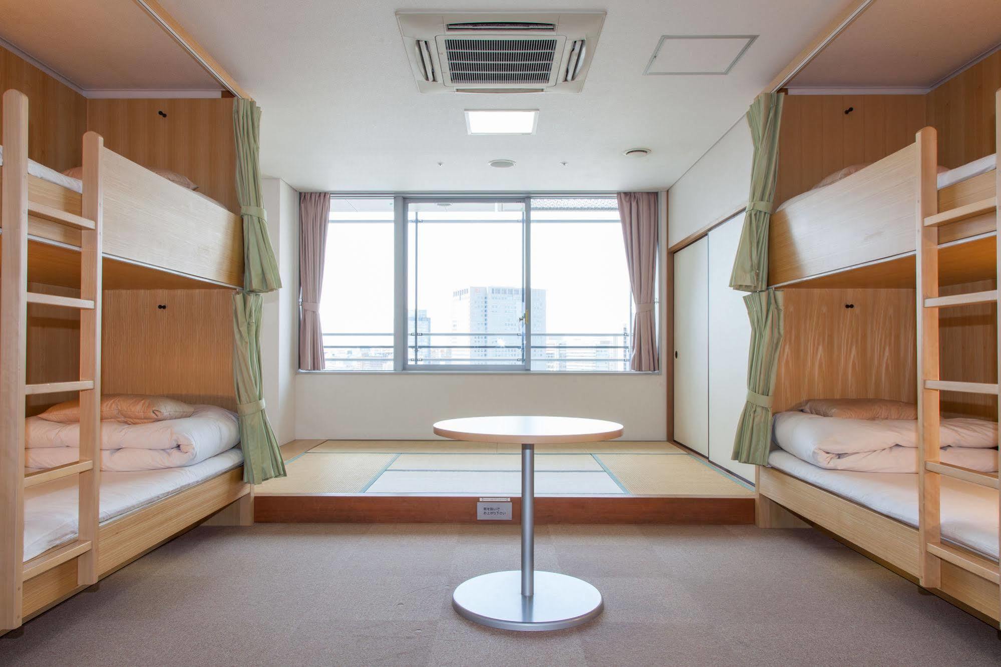 Shin-Osaka Youth Hostel Екстер'єр фото